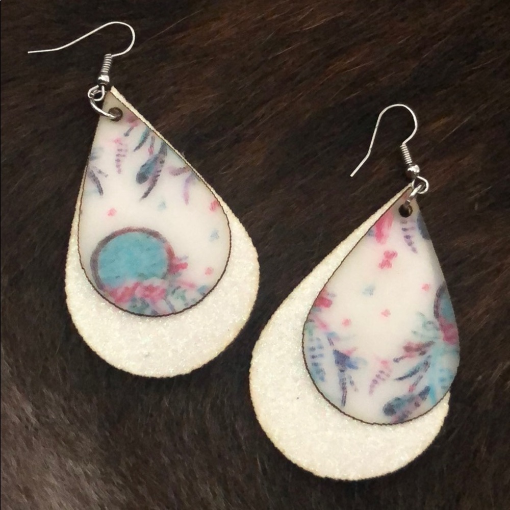 Cute earrings!!